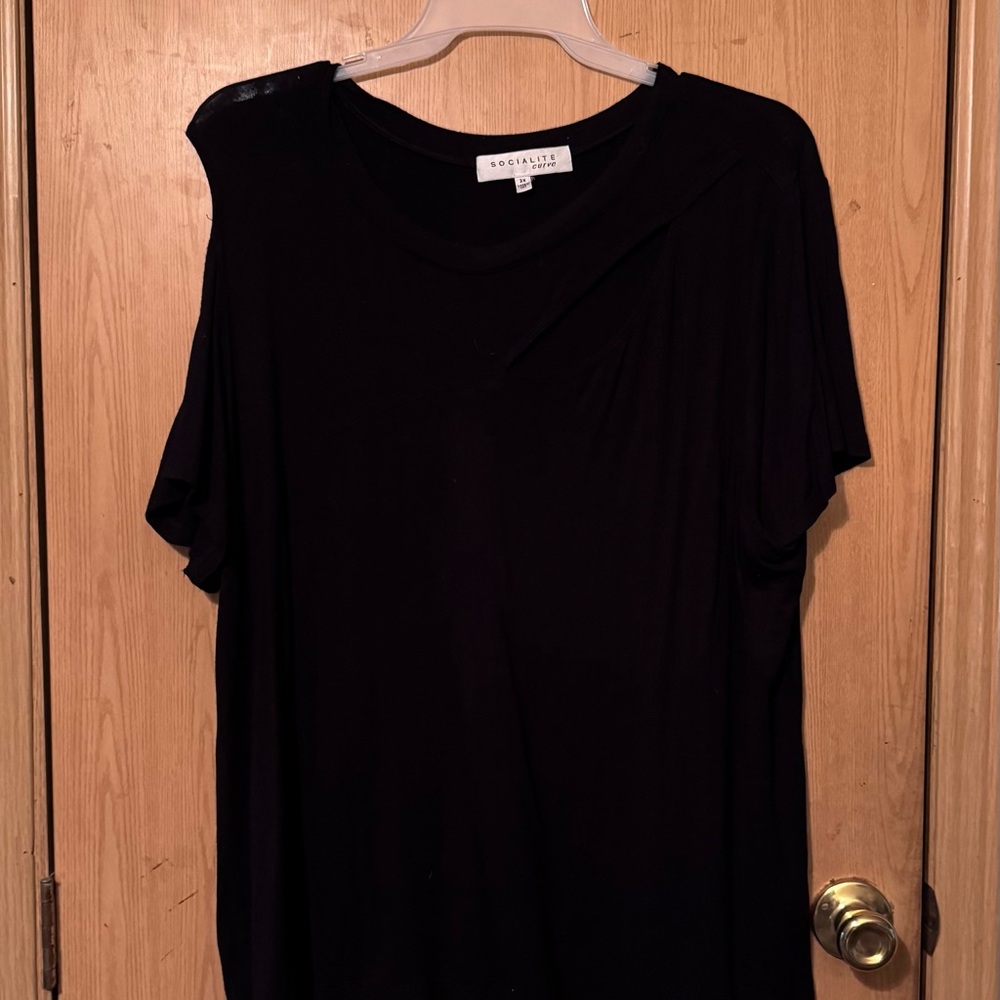 Women's Black Short Sleeve Tee